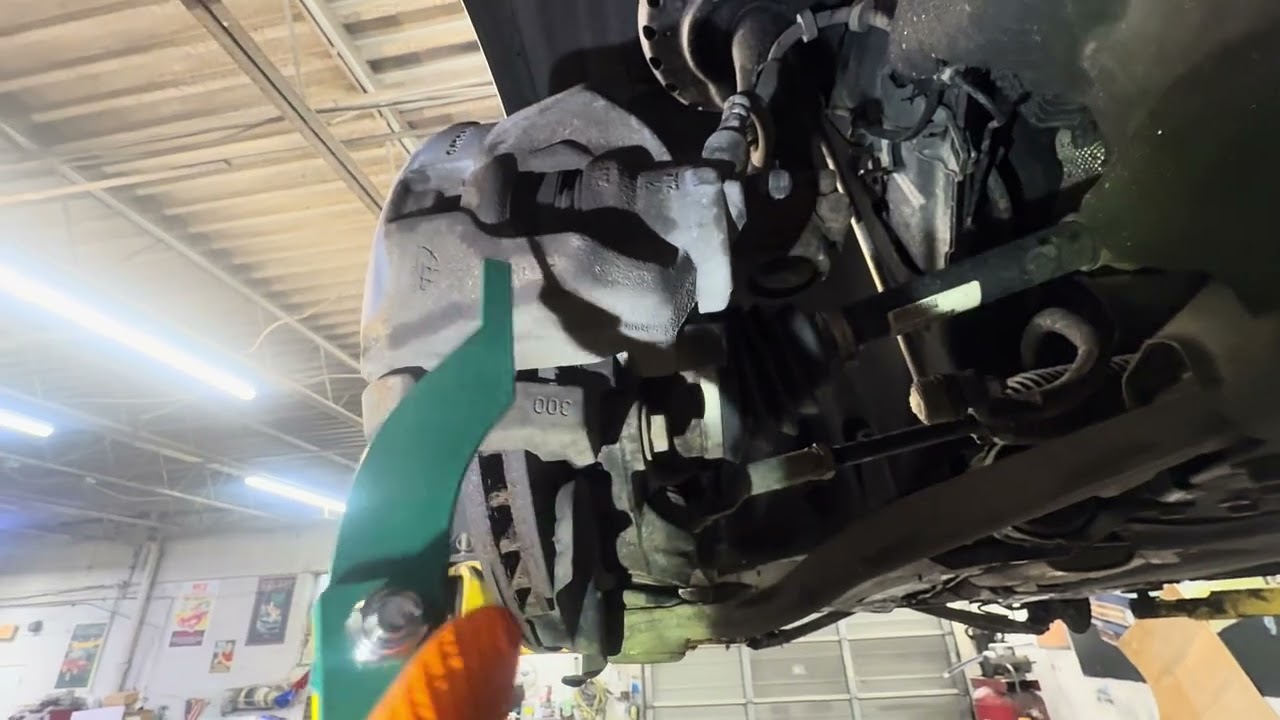 2015 Volvo V60 Brakes and under carriage video