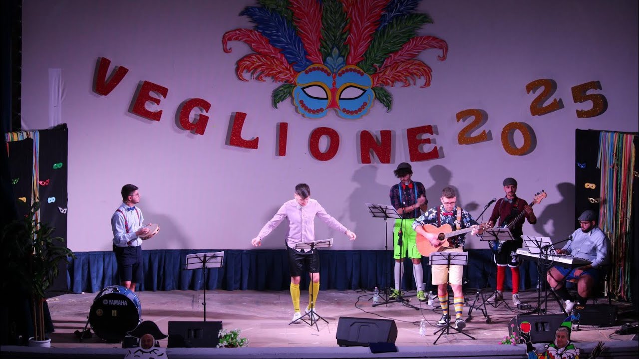 Veglione 2025 - I Figli a' Raccamata: “Pirdiri i vacchi e circani i campani”