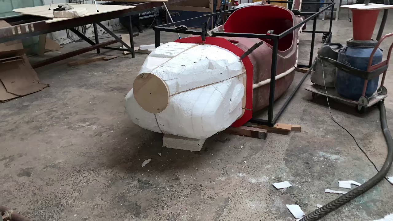 Moldando o Capot do Gazaille