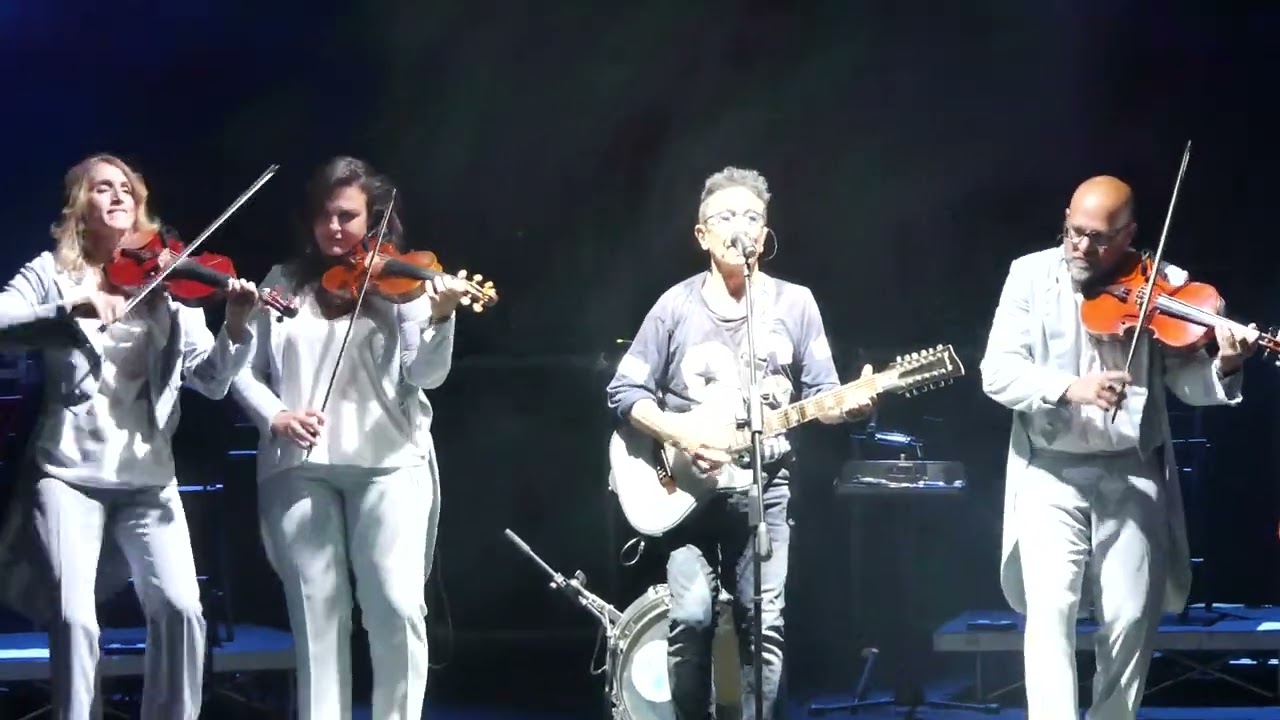 Edoardo Bennato  - Cantautore  live @ Teatro Romolo Valli Reggio Emilia - 23 Maggio 2022