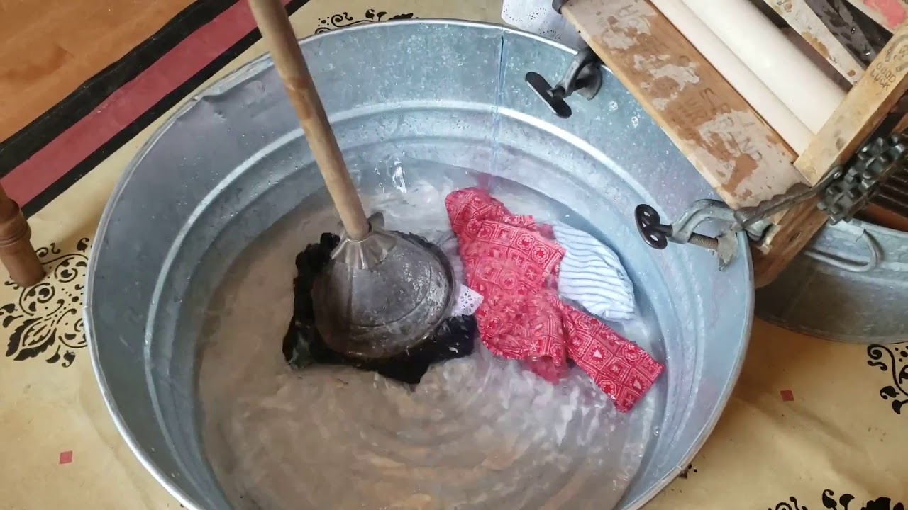 Old Fashioned Laundry (Spanish)