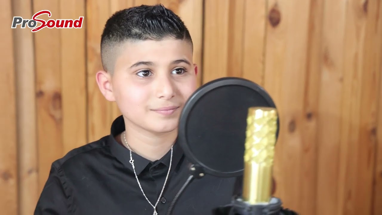 احمد حاج يحيى - انا انسان / AHMAD HAJ YEHYA - ANA ENSAN - ( طفل توحدي يبدع في الغناء )