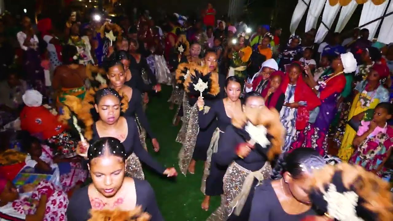 Chor&eacute;graphie Entr&eacute;e (KAWENI&deg;) Vid&eacute;os Officiel 2023