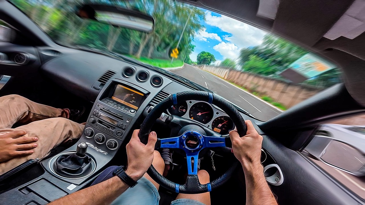 ACELERANDO O 350z COM VOLANTE DO LADO ERRADO!! PROIBIDO ANDAR NA RUA?