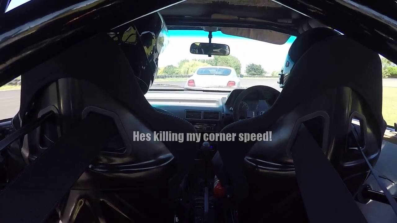 Daihatsu Charade Gtxx ( Gtti ) VS 2015 Bentley continental supersports