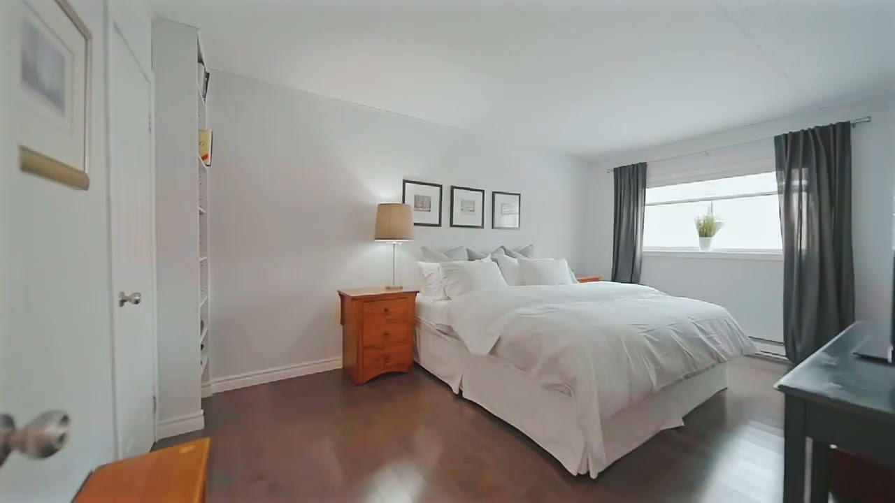 NEW LISTING - 202 -149 Lindsay St - North Bay, ON - $399,900