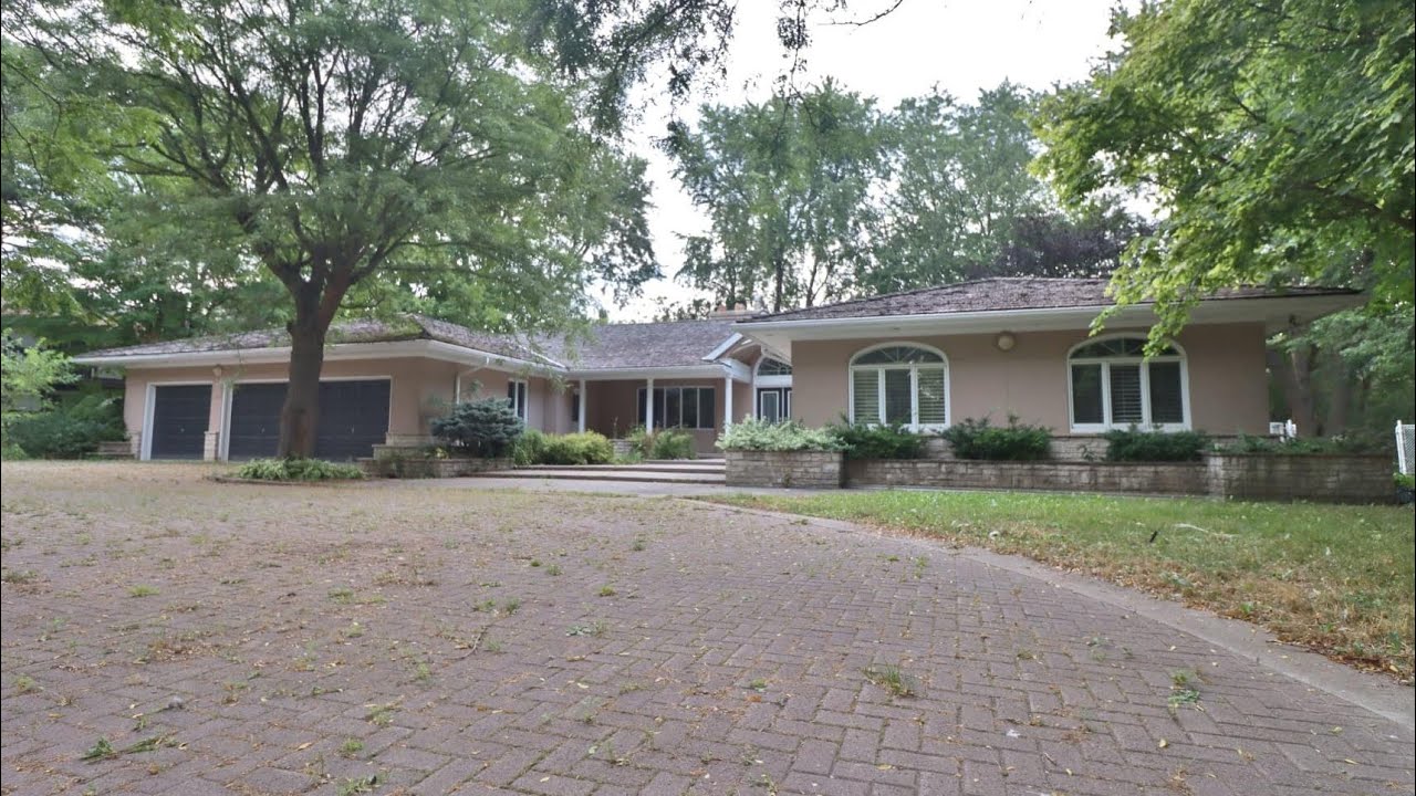 Built In 2000 ABANDONED In 2020 FORGOTTEN $4.7 MILLION Dollar Mansion  **WHERE DID THEY GO??**