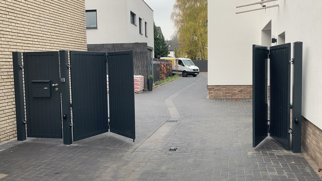 Falttor 8 , https://zaun-manufaktur.eu/projekty.html,     Portia automatic 4 volets