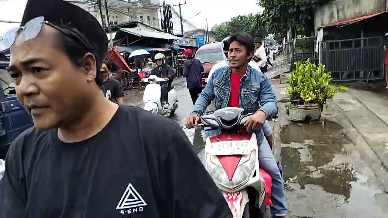 Berbagi di pasar penampunganf#