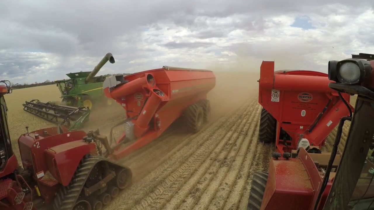 Gleeson Farm Victoria / Australien Harvest 2017 Quadtrac600, Case AxialFlow 9240, New Holland CR9.90