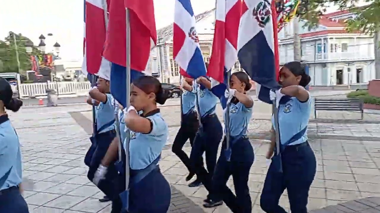 Liceo Eduardo Brito Puerto Plata  Banderas Participan En Trimestre Patrio Distrito Educativo 11-02