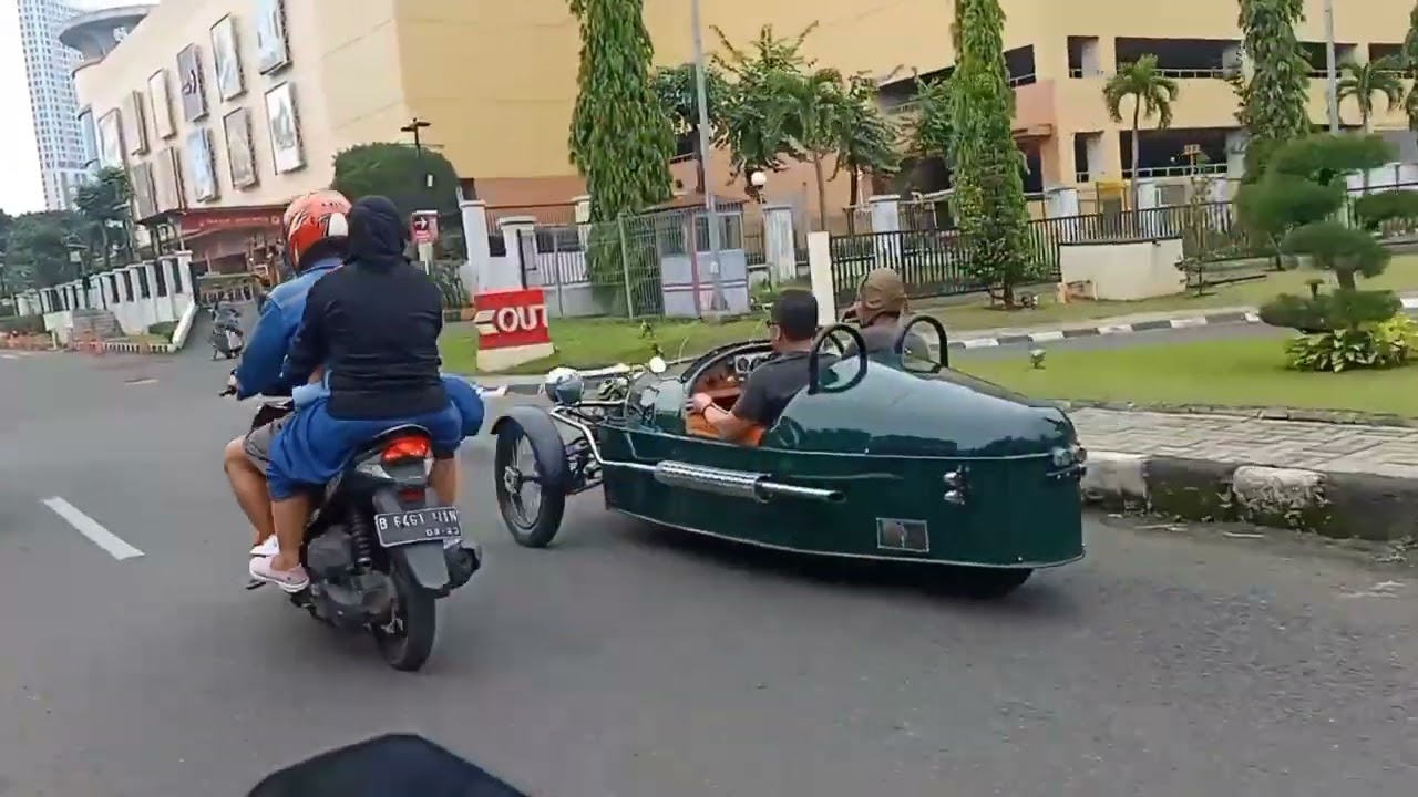 custom three Wheeler
karya anak bangsa