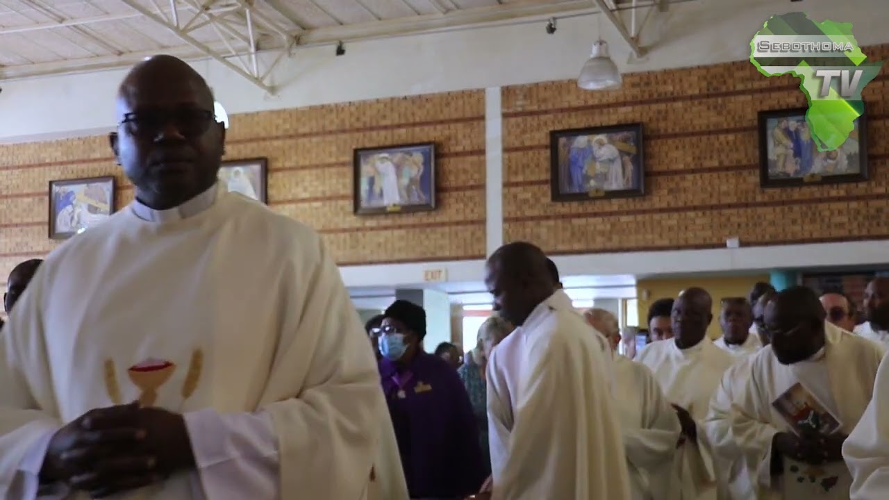 Binelang Morena ka makhethe le nyakallo by SJV Choir - Saint John Vianney Seminary