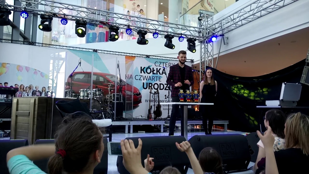 Familijny spektakl iluzjonistyczny „Magiczna skrzynia z Ameryki” 1, Galeria Siedlce (14.04.2018r.)