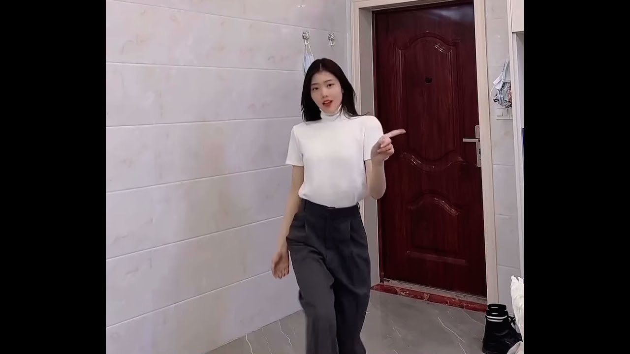 shen xiaoting iconic apologize dance