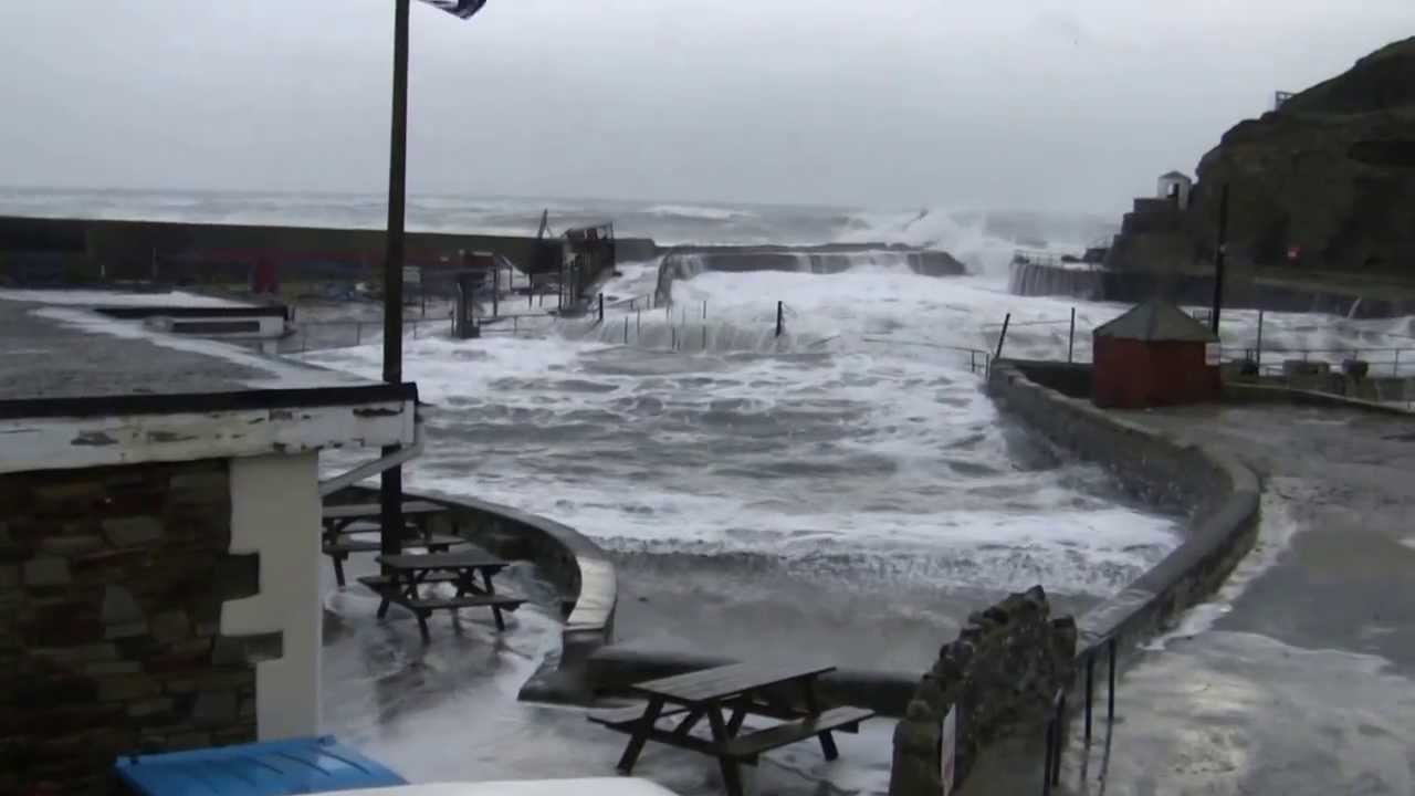 Beachside Bed and Breakfast, Big Wednesday, Portreath, Cornwall. 5/1/14 0830hrs