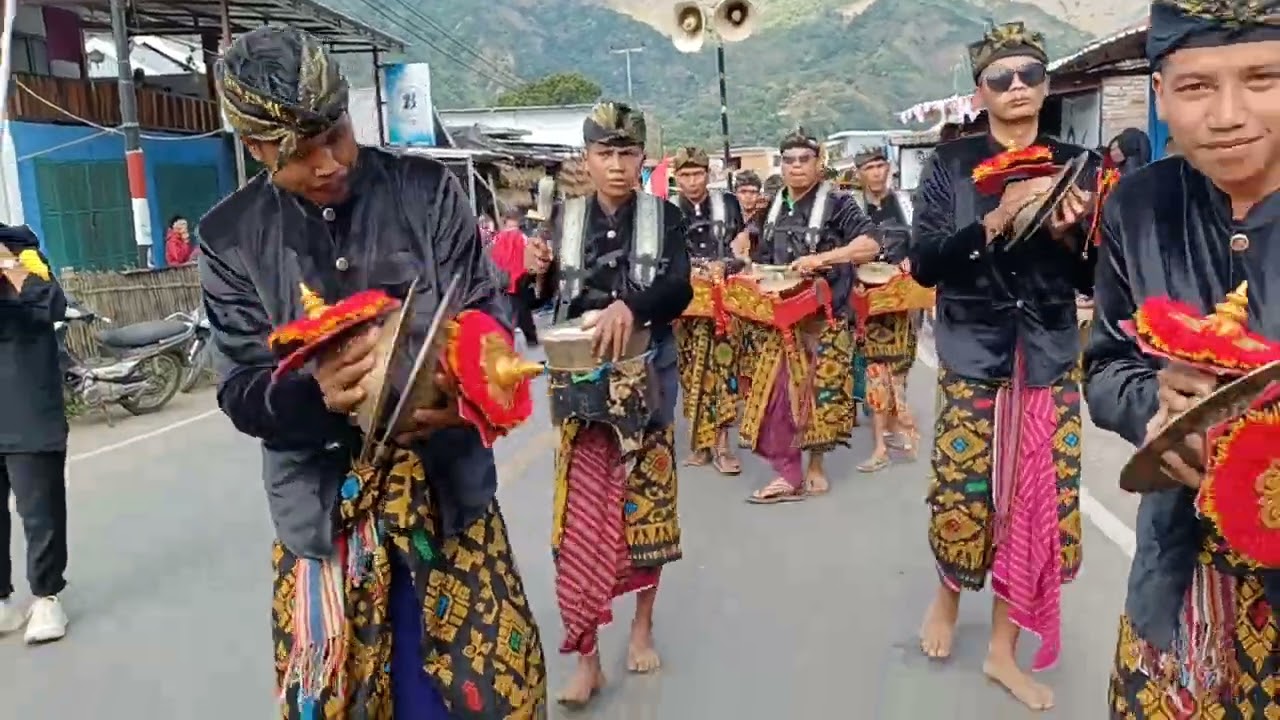 Gendang Beleq Sunan Prapen Desa Sembalun Lombok Timur, Nusa Tenggara Barat Indonesia