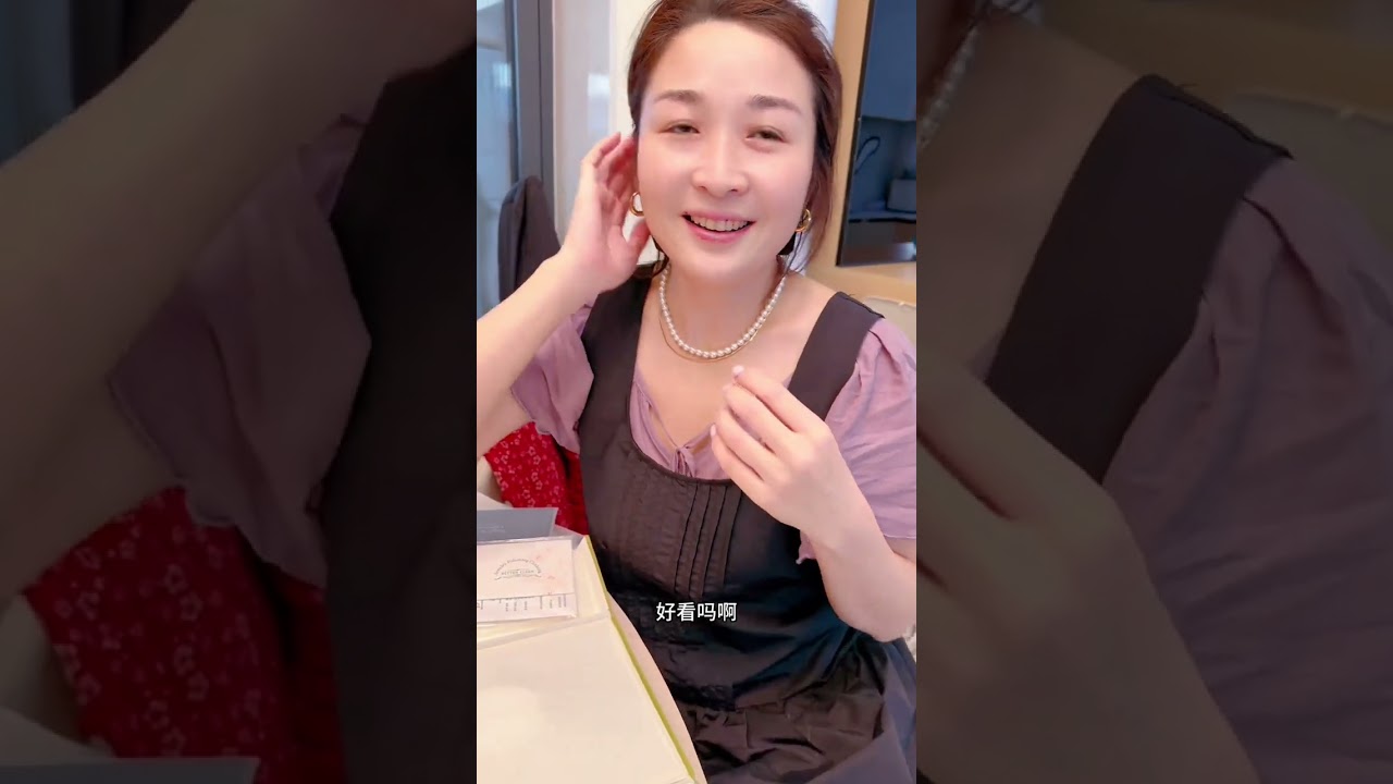 #vlog日常 #我的农村生活 #农村美食 #农村自建房 东北农村小院的惬意生活！手擀面！！！