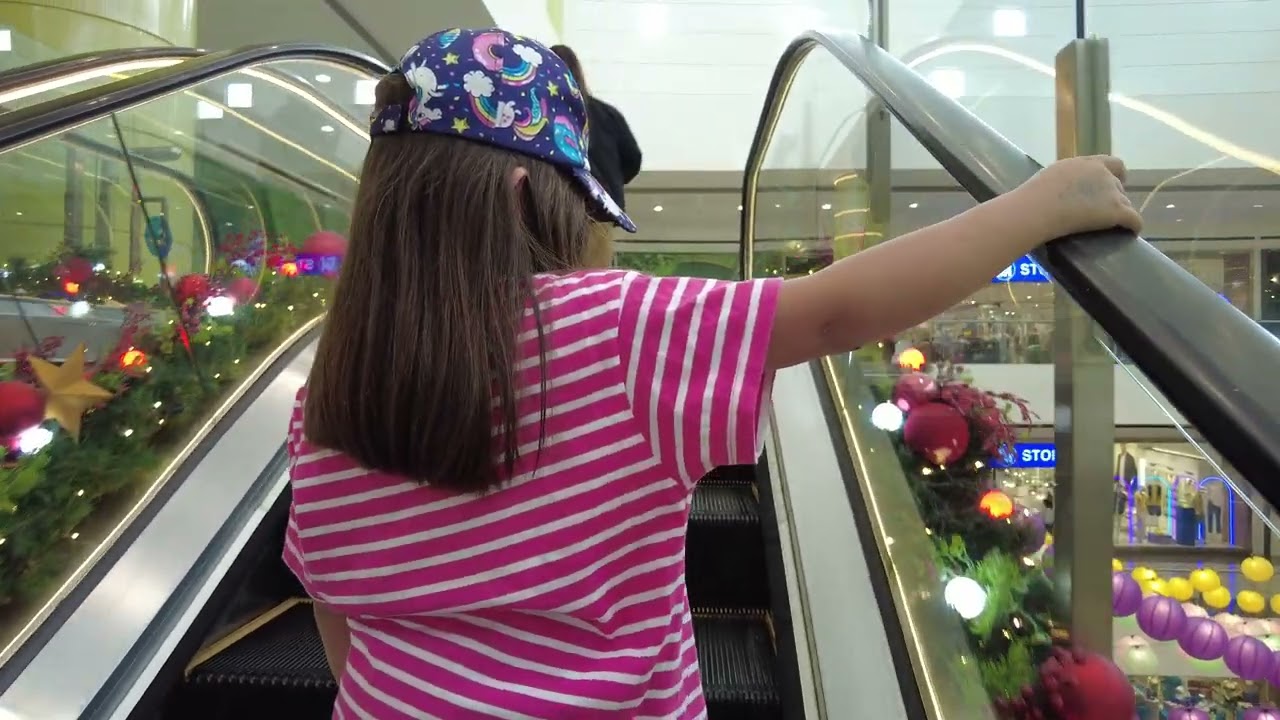 Philippines, SM SJDM, 1X escalator - going up
