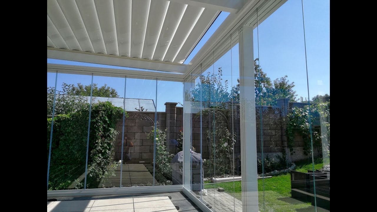 Detalii cum Acoperim Terasa cu Pergola Retractabilă din Aluminiu și o Închidem cu Sticlă Glisantă