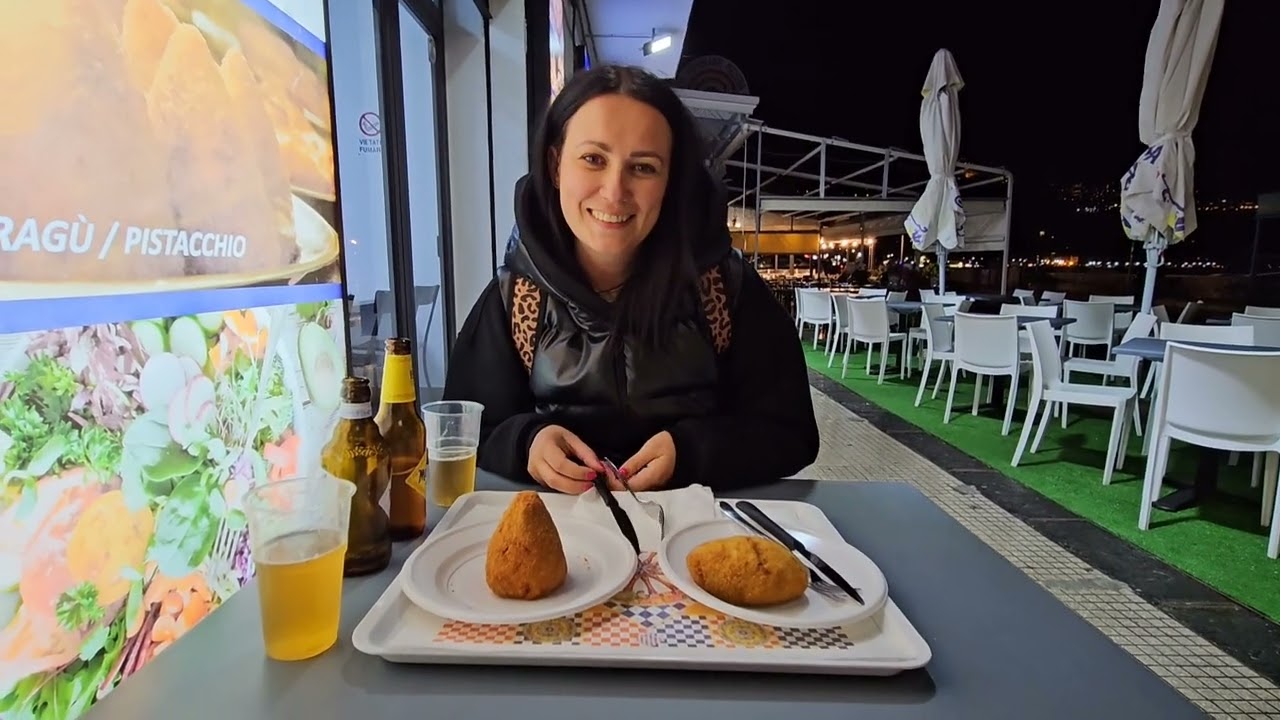 Jak smakuje ryż w panierce - arancini w Giardini Naxos Taormina Sycylia