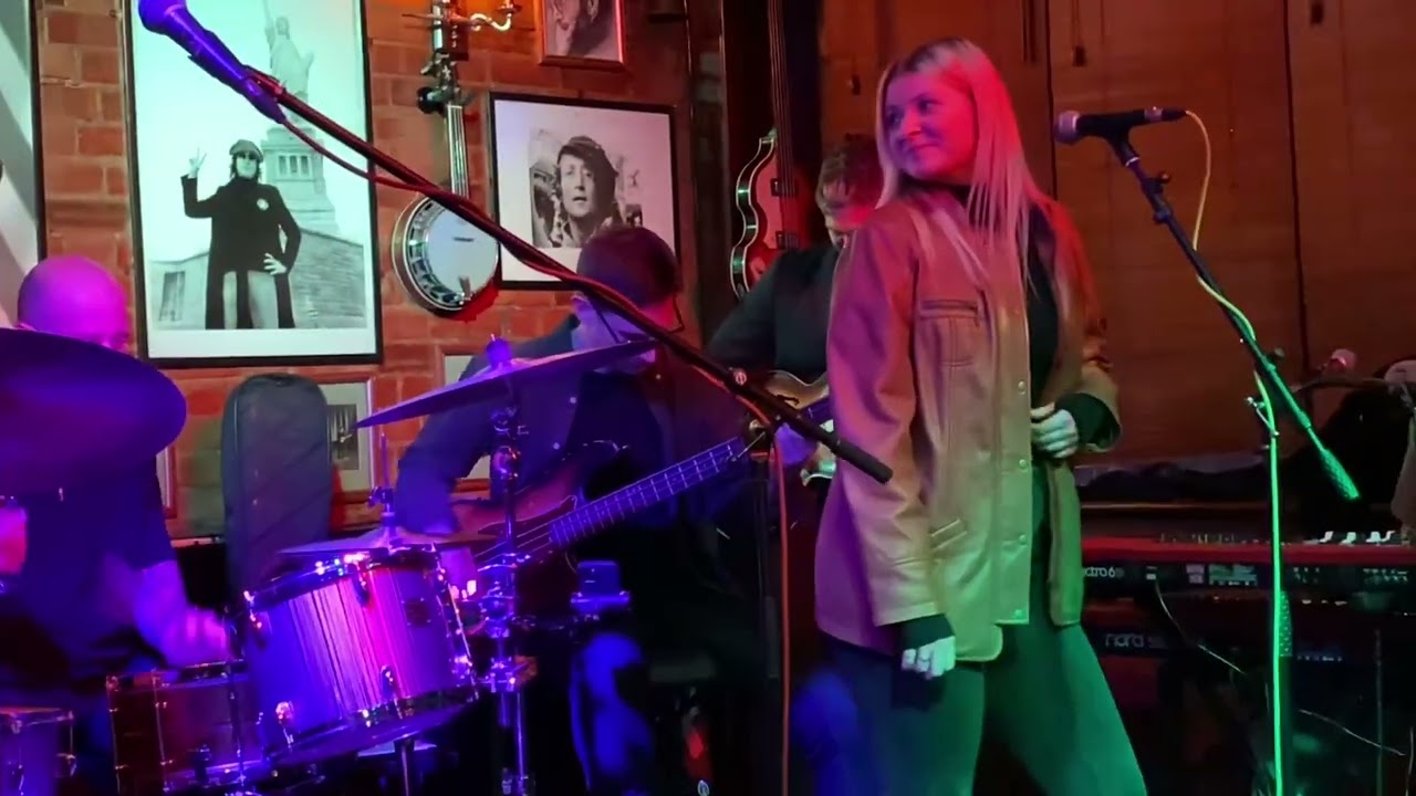 Frankie Connolly Band @ The Cavern Freehouse - Across 110th Street
