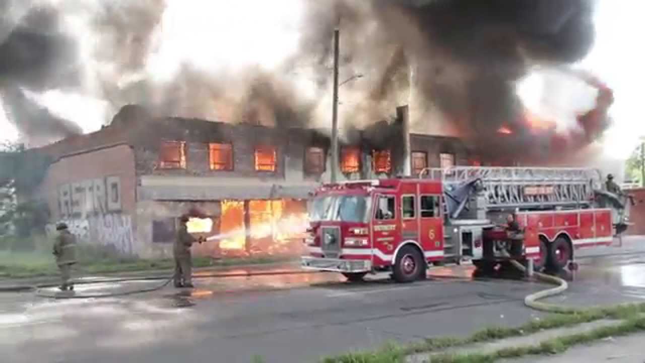 Detroit Fire | Detroit Box Alarm Van Dyke & Harper | Detroit on Fire