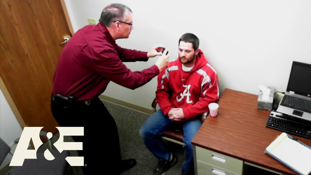 Detectives Question Fianc&eacute; and Ex-Husband After Young Mother&rsquo;s Murder | Interrogation Raw | A&E