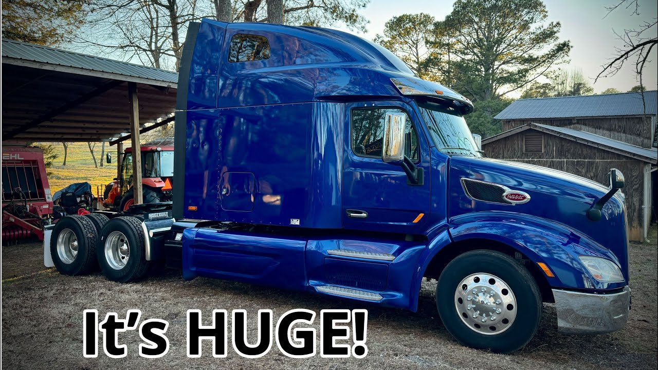 Truck Tour of my 2020 Peterbilt 579 with 80 inch Ultra-loft