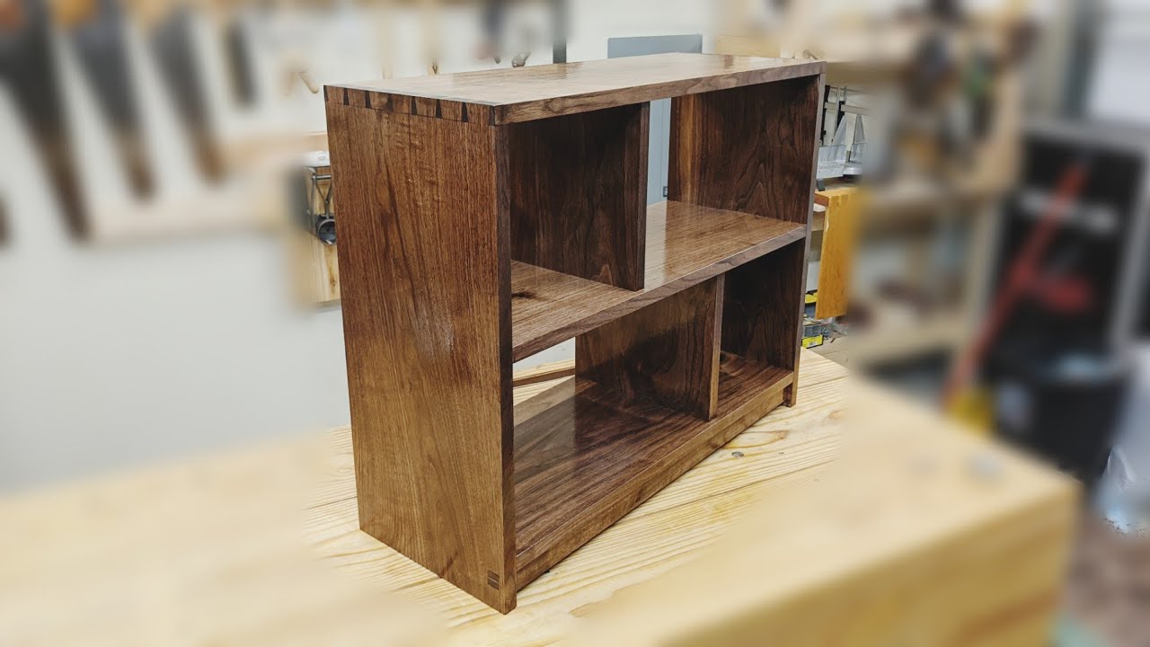 Making a Modern Dovetailed Bookcase - silent woodworking