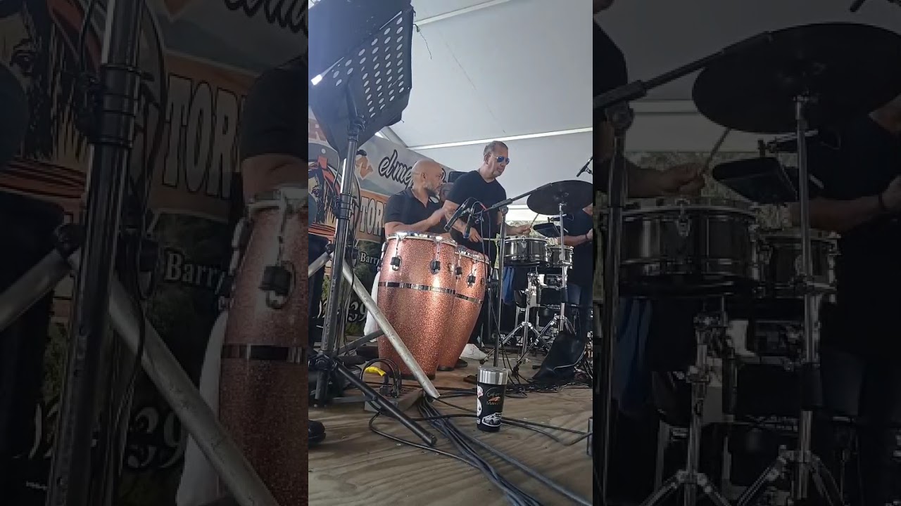Orquesta Renacer Tropical ( Ella está en otra Rumba )