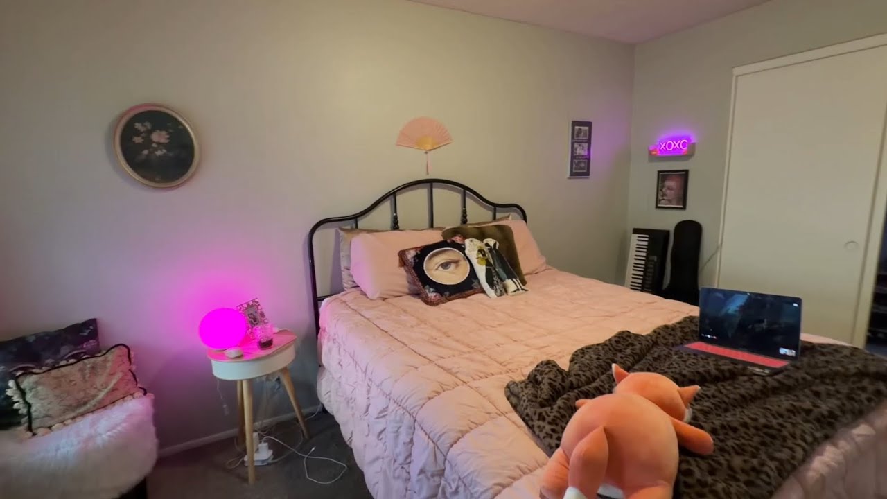 moving vlog ⭑.ᐟ decorating my                           room, closet, & bathroom