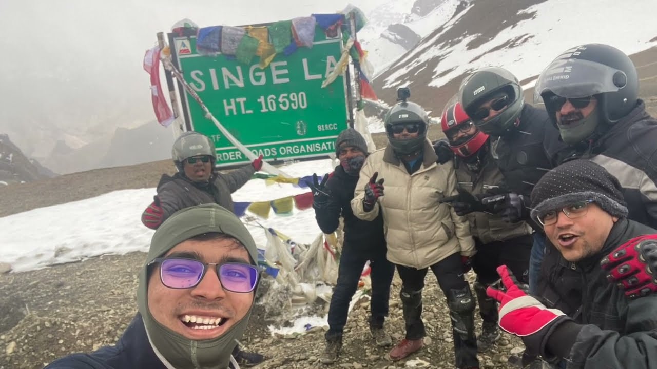 Padum - SingeLa Pass - Photoksar - SirSir La Pass. Summer of 2021
