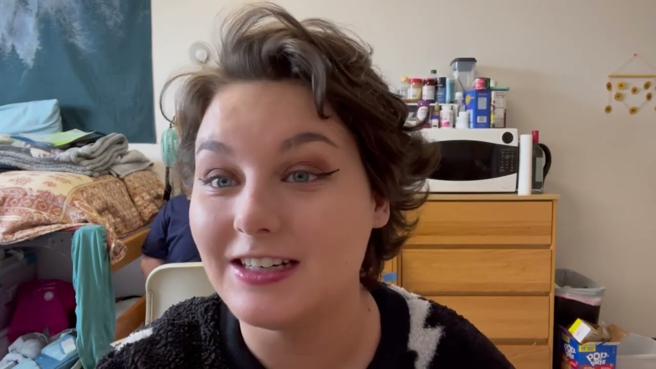 Makeup Look Chosen by a Number Generator