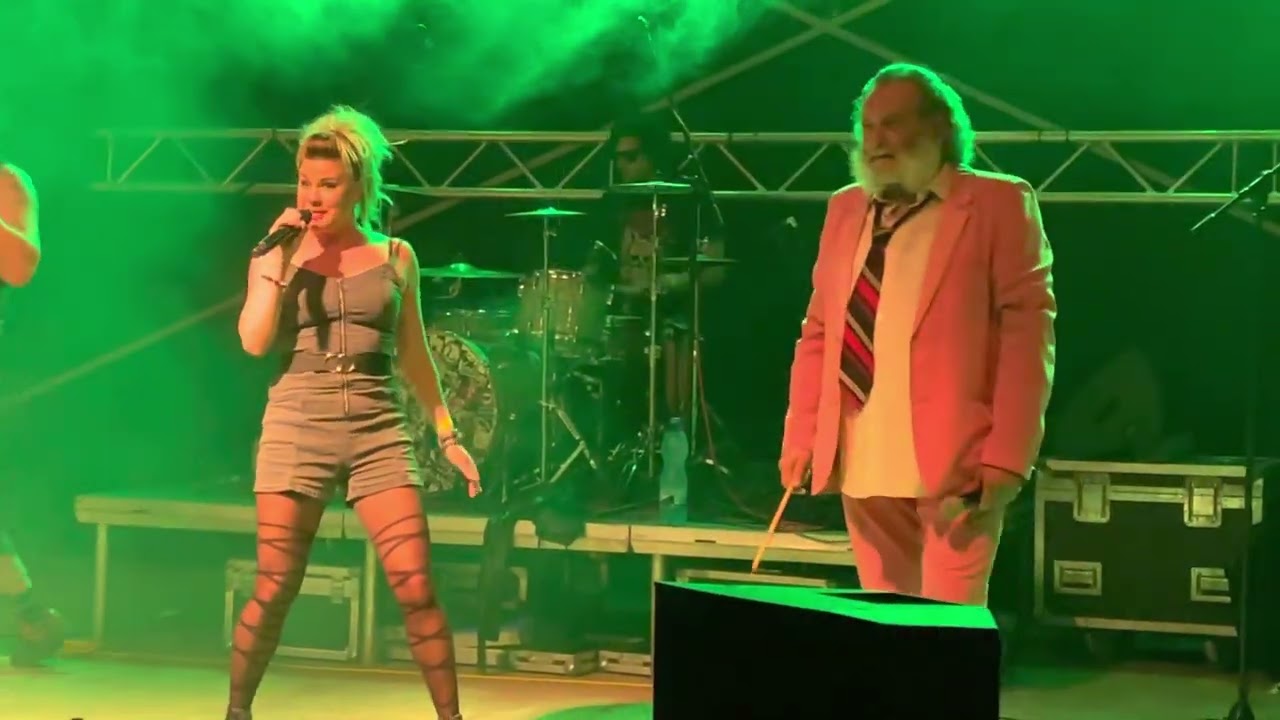 BijouTerrier - Pozri (live Slavičín - 2.7.2022 - Karpaty FEST)