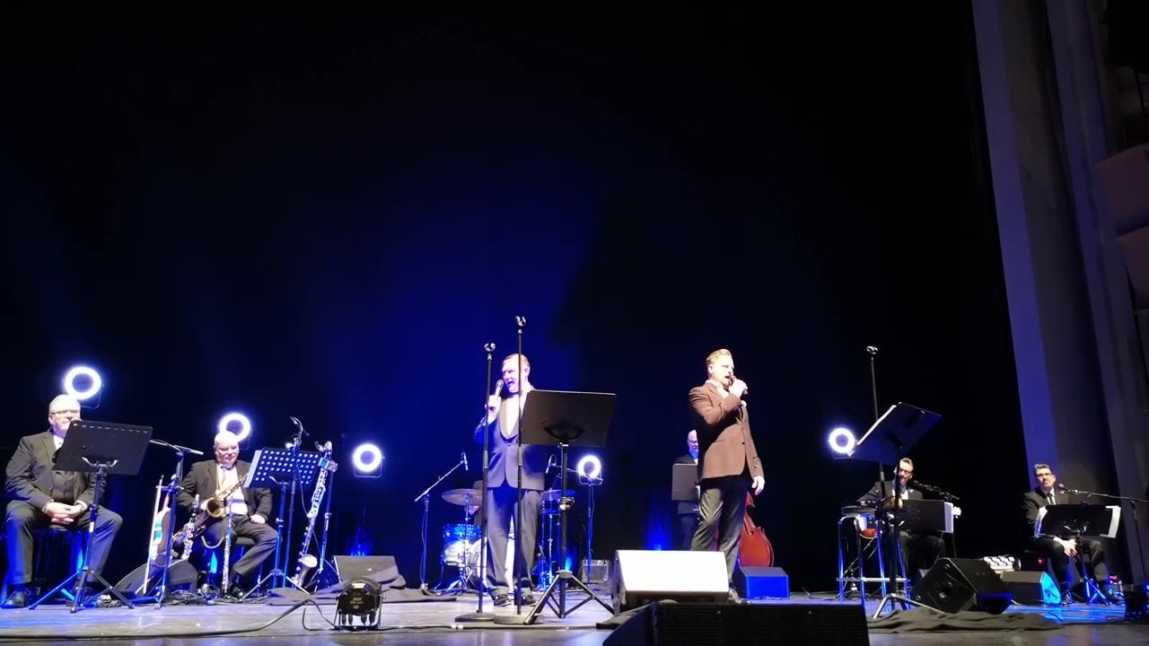 Kyösti Mäkimattila & Leif Lindeman - Varjokuva juhlakokoonpanossa - Hopeinen kuu