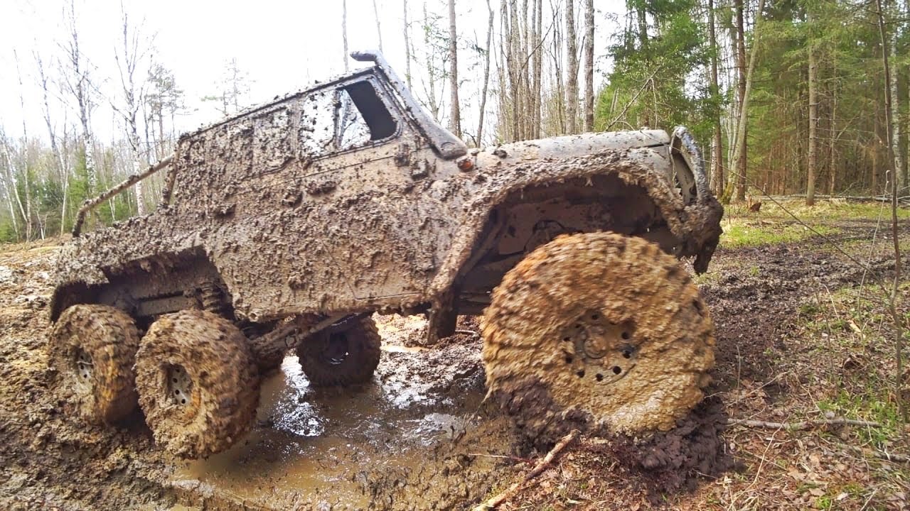 УАЗ 6х6 и тлк80 с судовым двигателем тонут в торфе, помогут три моста?