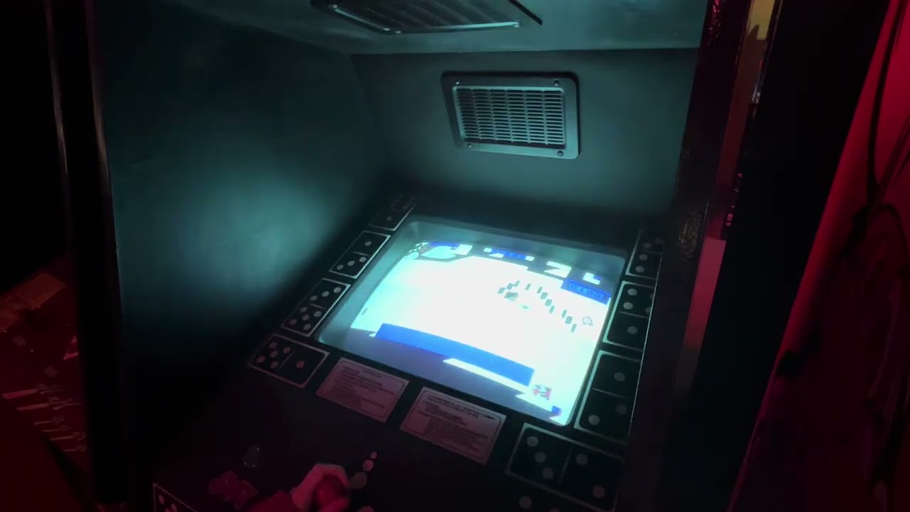 Midway Domino Man (1982) - FunSpot - Laconia, NH