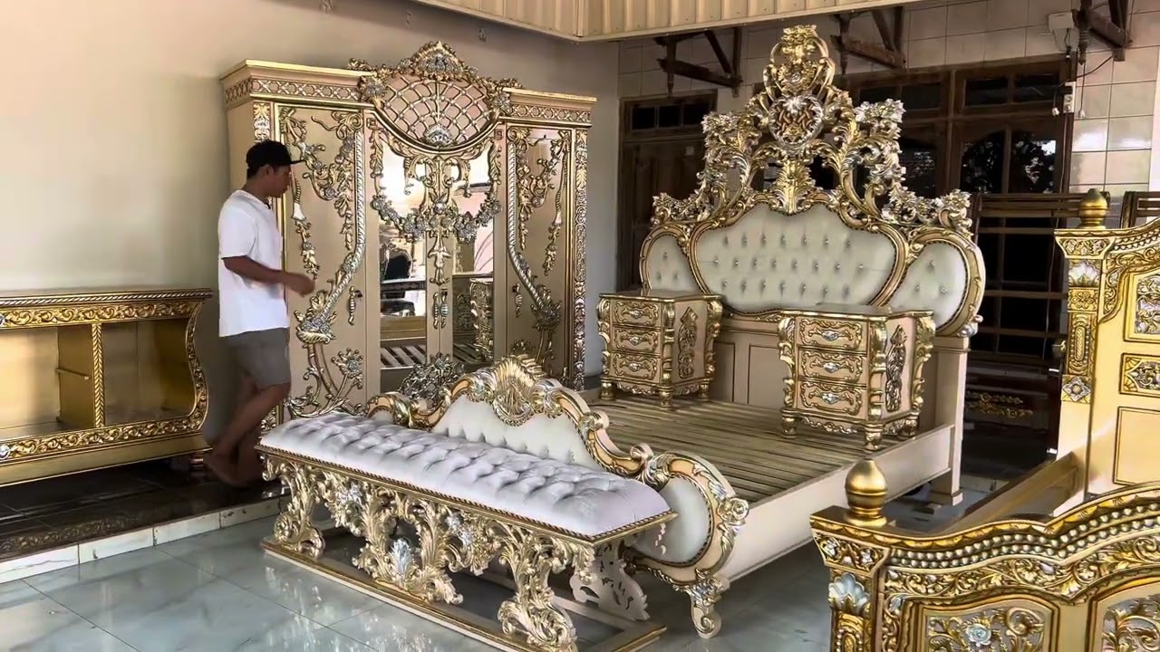 PERABOTAN KAMAR TIDUR QUEEN TASYA