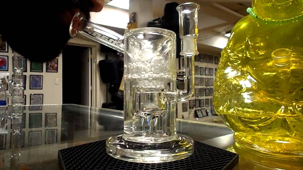 Hitman x Action Bronson Grill Perc water test - J&S Glass