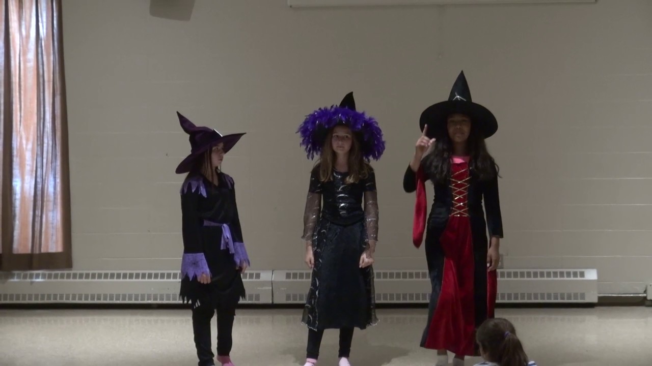 École St-Pierre : Pièce de théatre de la classe de Madame Guylaine