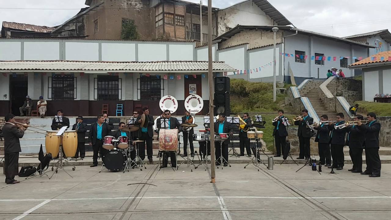 Banda Armonia Perú - La perla de chira  (marinera)