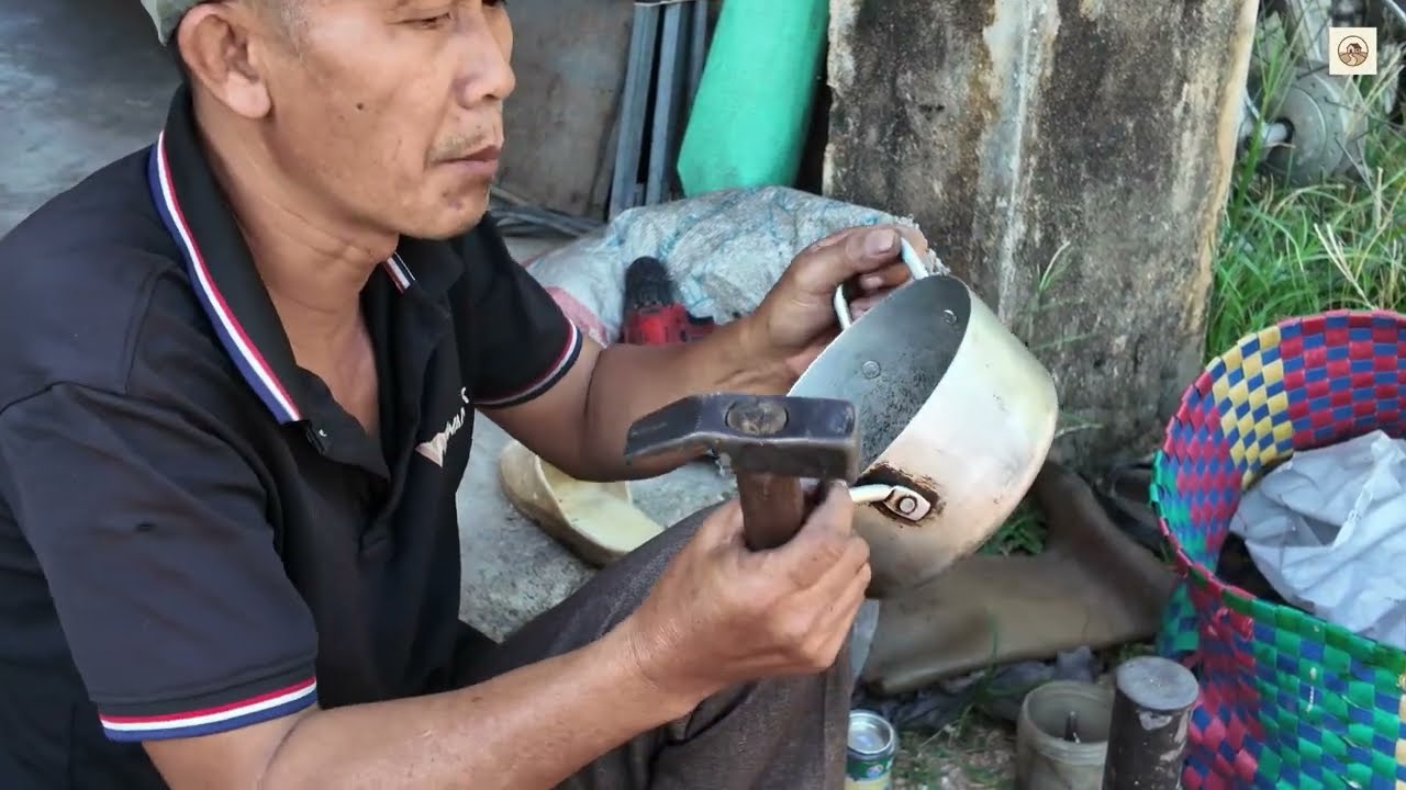 Bạn có tin ở chợ quê còn hàn dép, vá nồi, thau bể...?
