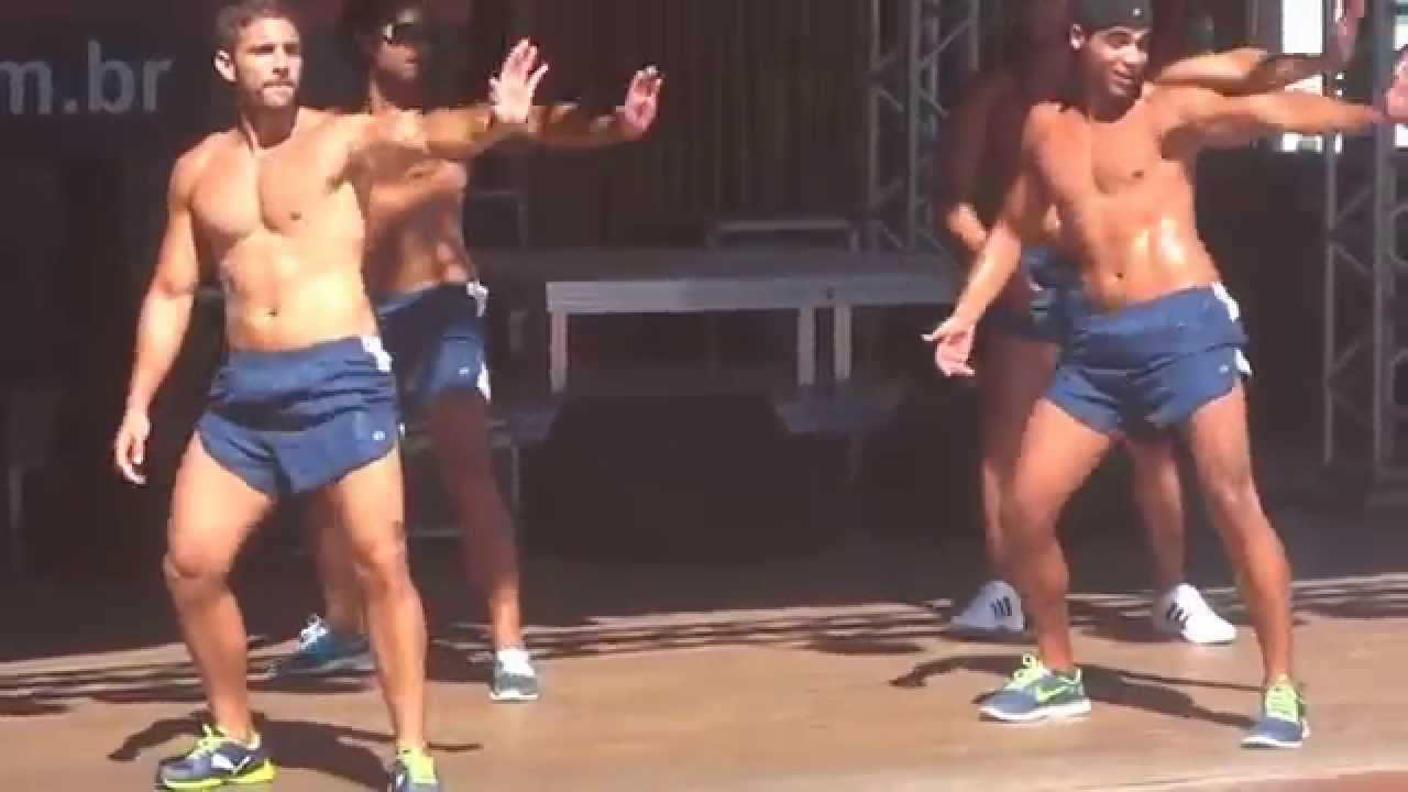 Troupe Dance   Ziriguidum   Toa Toa ver&atilde;o 2013