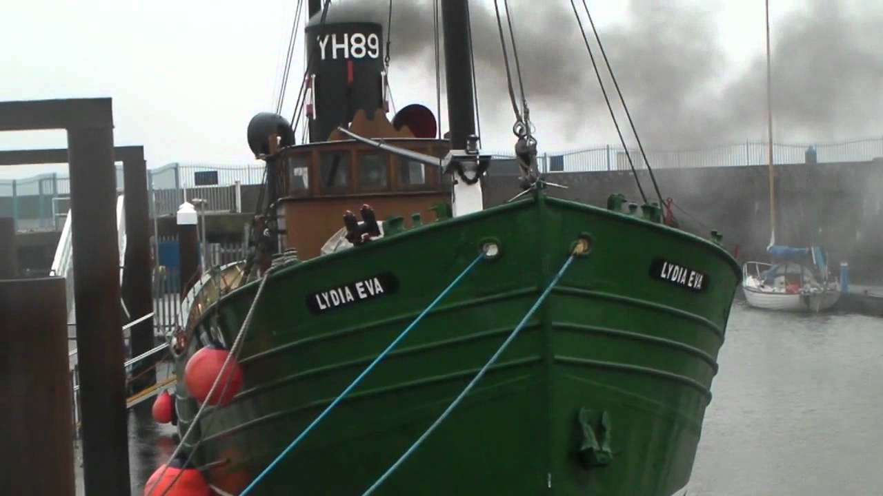 FIREING UP THE 'LYDIA EVA' STEAM TRAWLER,DRIFTER.