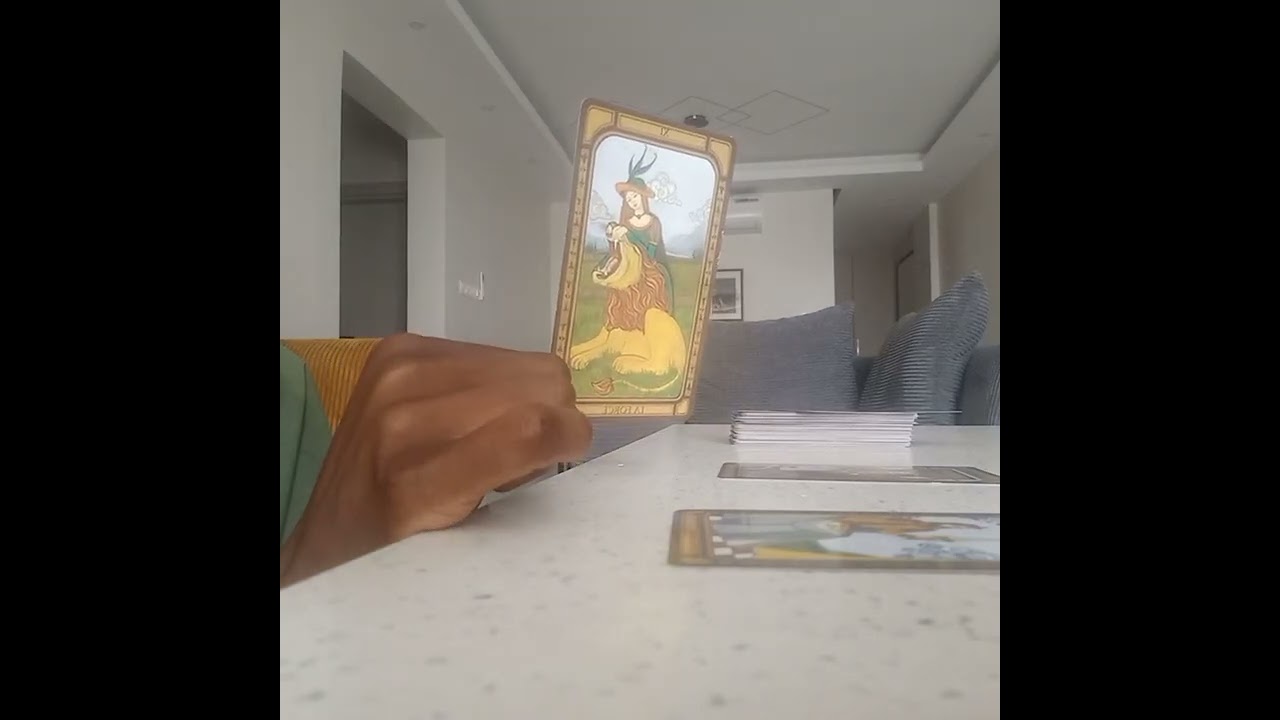 Je parle de ton charme et de ta beauté dans ce tirage 🤭💋🌹🔮