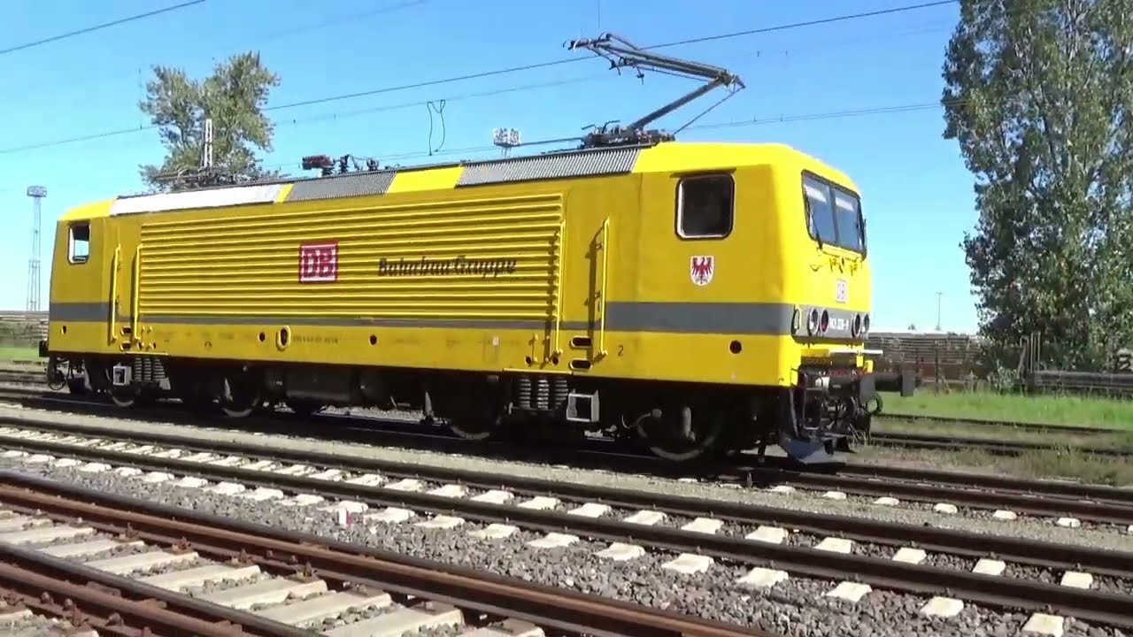 Bunte Bahnwelt im Bahnhof Königsborn am 06.09.2023