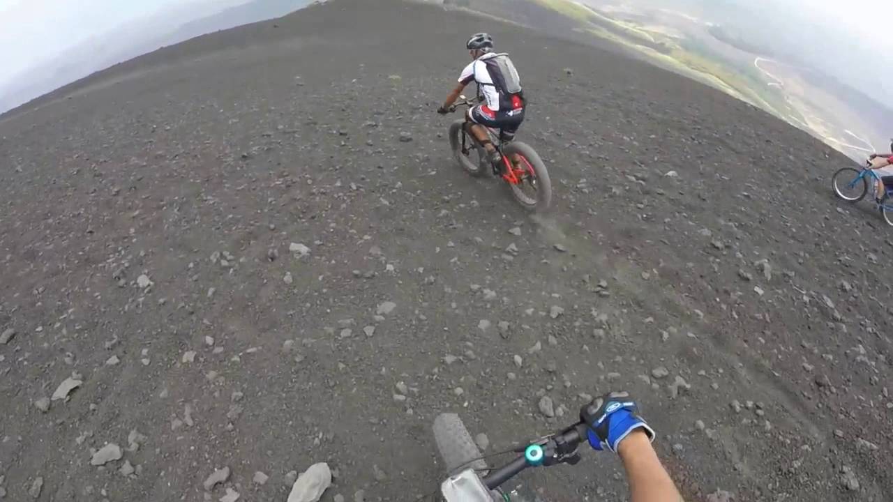 Etna Discesa dai Crateri Sommitali di Torre del Filosofo