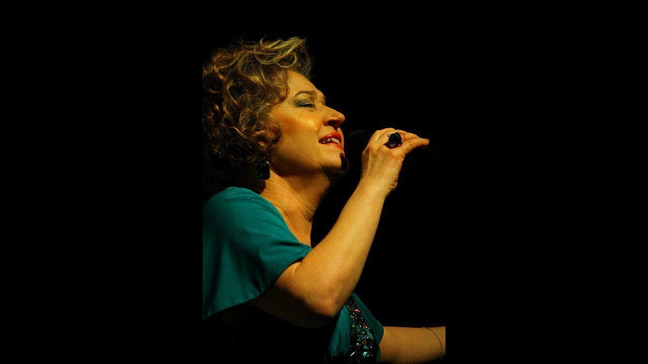 Ayşe TAŞ-Yaşamak Zevki Verir Ruhuma Sonsuz Kederim (MUHAYYER KÜRDİ)R.G.