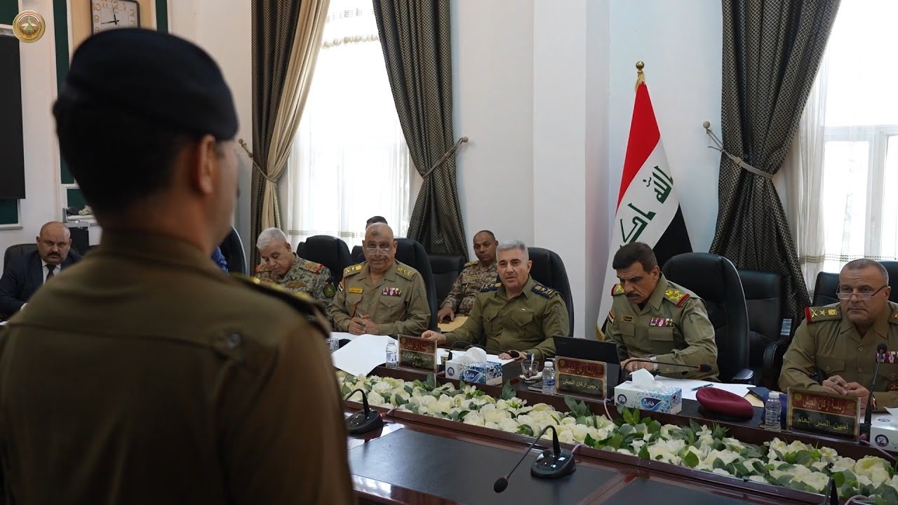 رئيس أركان الجيش يترأس جلسة مقابلة الضباط المرشحين للعمل في الملحقيات العسكرية